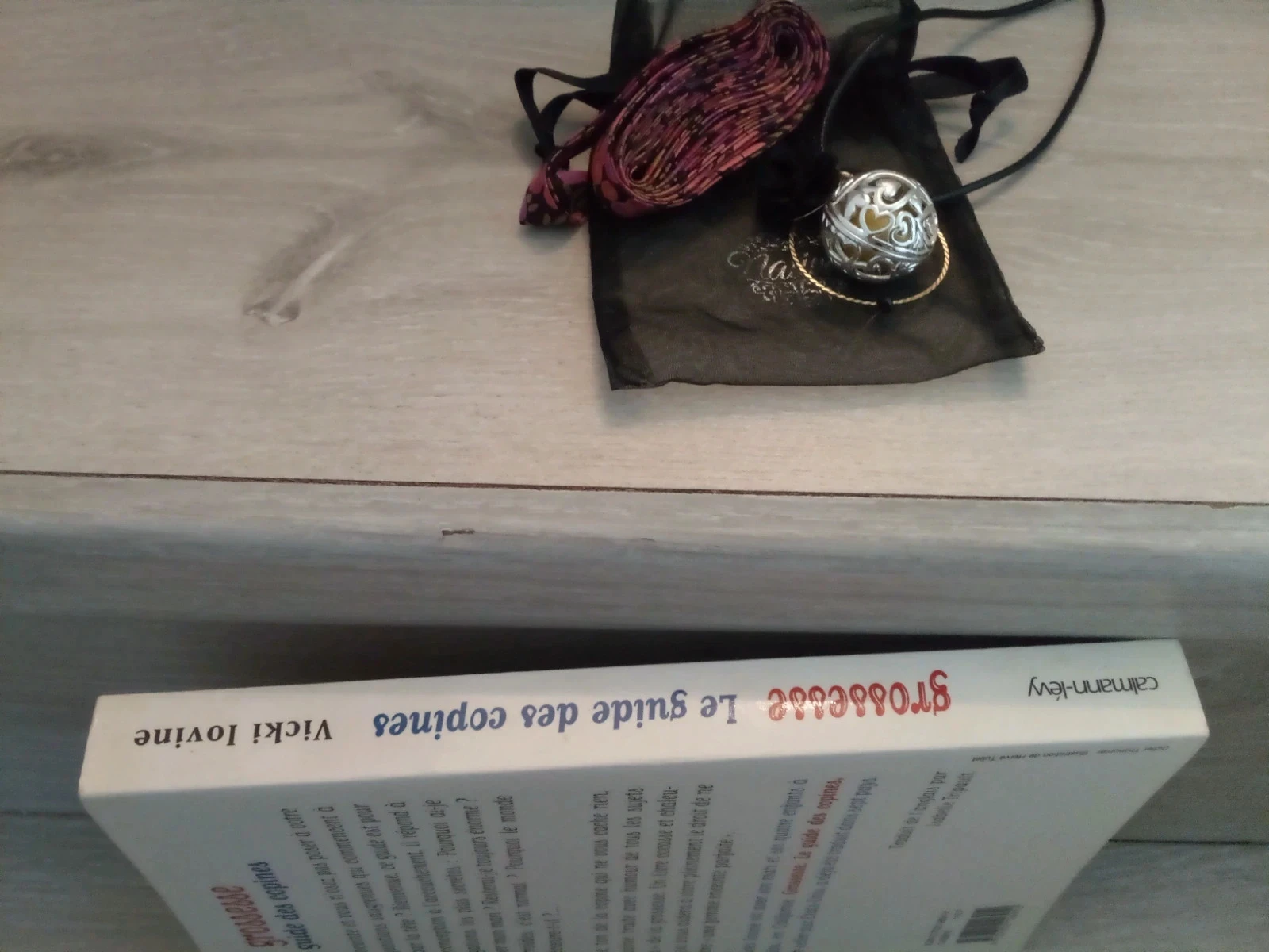 Bola future mom book + necklace set – photo 5